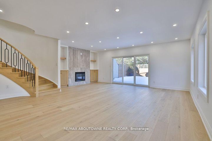 Photo 14 at 63 Tradewind Drive, BR Bronte, Oakville