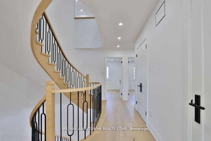 Photo 25 at 63 Tradewind Drive, BR Bronte, Oakville