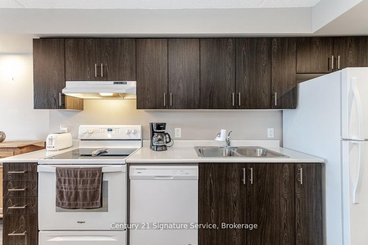 Photo 10 at 911 - 716 Main Street E, TM Timberlea, Milton