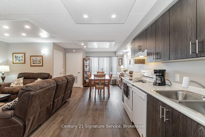 Photo 11 at 911 - 716 Main Street E, TM Timberlea, Milton