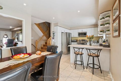 Photo 14 at 76 Timberwolf Crescent, Vellore Village, Vaughan