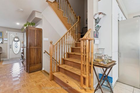 Photo 21 at 76 Timberwolf Crescent, Vellore Village, Vaughan