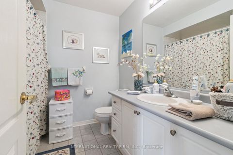 Photo 27 at 76 Timberwolf Crescent, Vellore Village, Vaughan