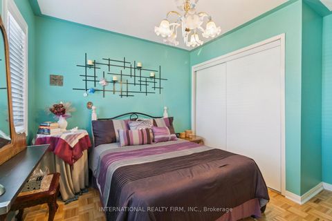 Photo 29 at 76 Timberwolf Crescent, Vellore Village, Vaughan