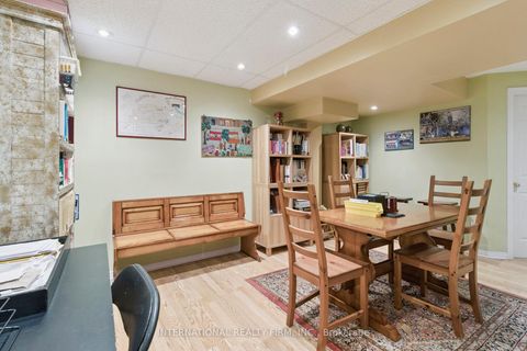 Photo 35 at 76 Timberwolf Crescent, Vellore Village, Vaughan