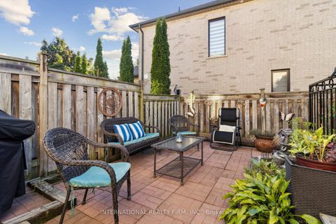 Photo 39 at 76 Timberwolf Crescent, Vellore Village, Vaughan