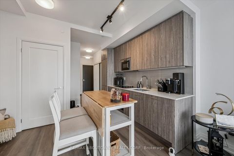 Photo 7 at 802 - 286 Main Street, Danforth, Toronto