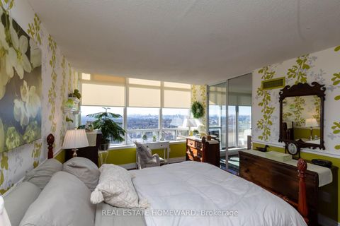 Photo 14 at PH 79 - 1 Greystone Walk Drive, Kennedy Park, Toronto