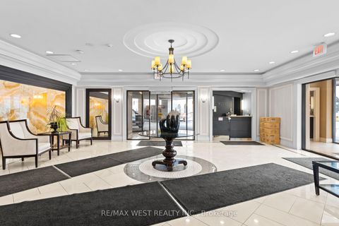 Photo 3 at 511 - 25 Earlington Avenue, Kingsway South, Toronto