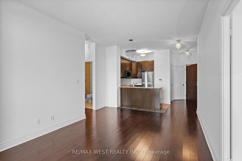 Photo 13 at 511 - 25 Earlington Avenue, Kingsway South, Toronto
