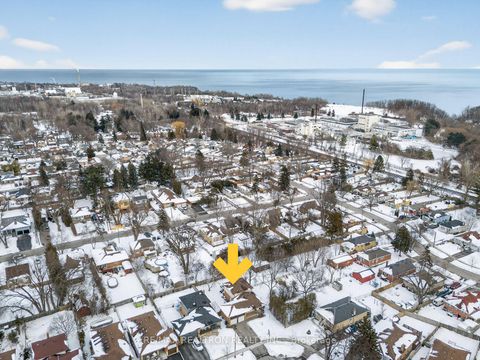 Photo 35 at 19 Shoreview Drive, West Hill, Toronto