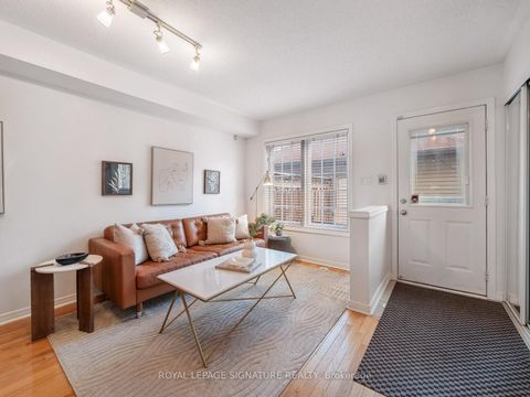 Photo 2 at 985 Roselawn Avenue, Belgravia, Toronto