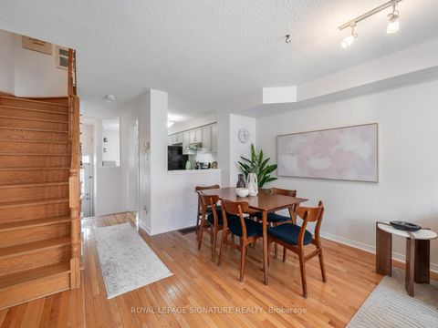 Photo 3 at 985 Roselawn Avenue, Belgravia, Toronto
