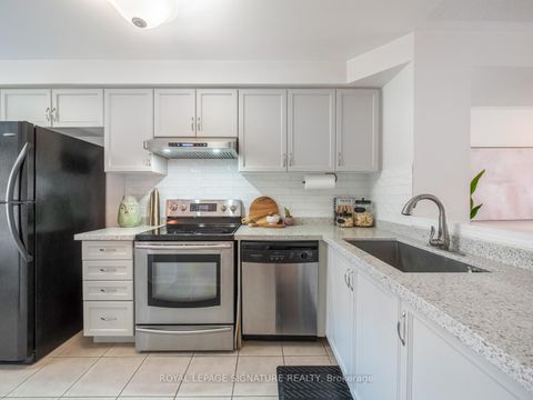 Photo 5 at 985 Roselawn Avenue, Belgravia, Toronto