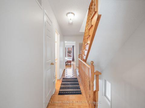 Photo 8 at 985 Roselawn Avenue, Belgravia, Toronto