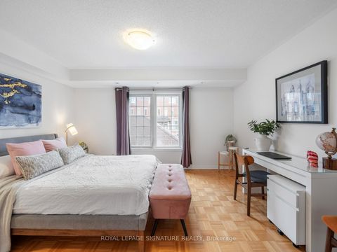 Photo 10 at 985 Roselawn Avenue, Belgravia, Toronto