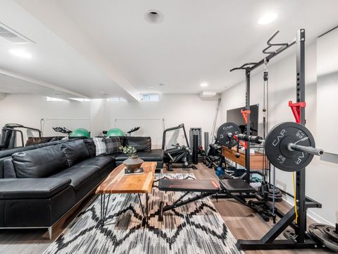 Photo 24 at 985 Roselawn Avenue, Belgravia, Toronto