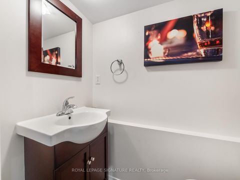 Photo 26 at 985 Roselawn Avenue, Belgravia, Toronto