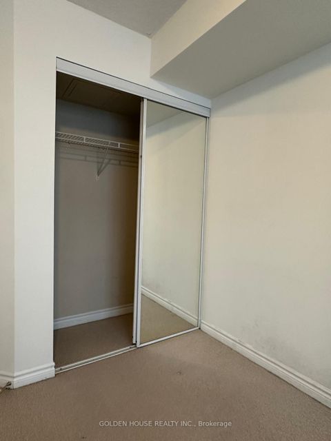 Photo 10 at 618 - 270 Wellington Street W, Waterfront Communities C1, Toronto