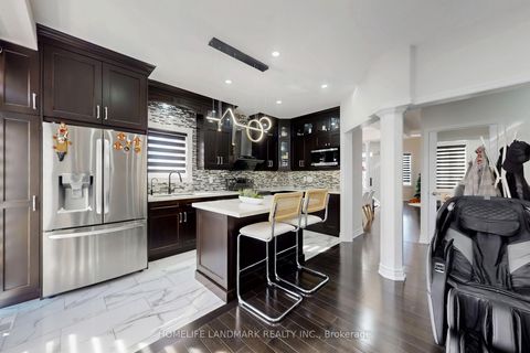 Photo 8 at 52 Lakespring Drive, Cachet, Markham