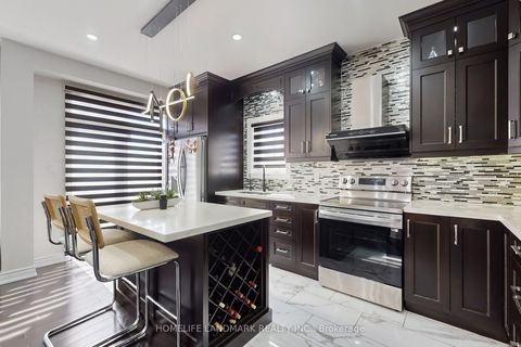 Photo 10 at 52 Lakespring Drive, Cachet, Markham