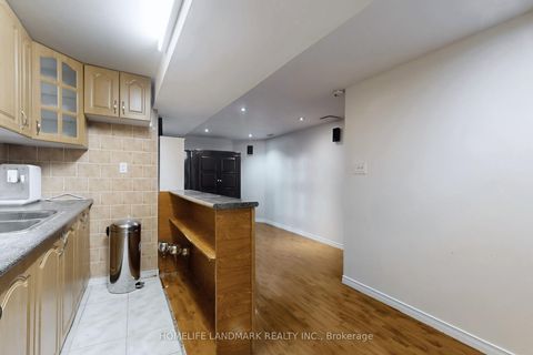 Photo 40 at 52 Lakespring Drive, Cachet, Markham