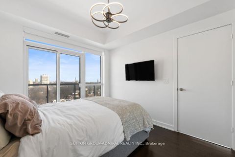 Photo 11 at 1105 - 501 St. Clair Avenue, Casa Loma, Toronto