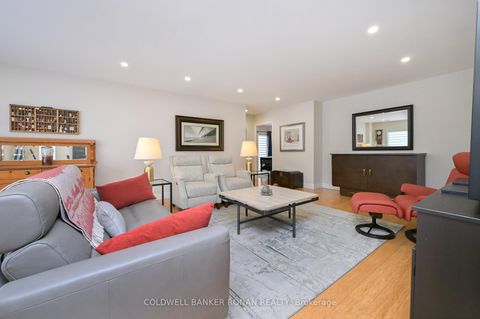 Photo 8 at 115 - 32 Church Street, Schomberg, King