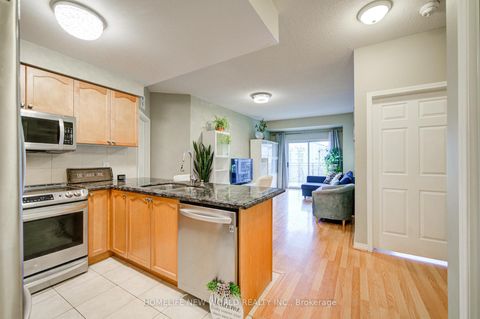 Photo 13 at 609 - 1 Maison Parc Court, Lakeview Estates, Vaughan