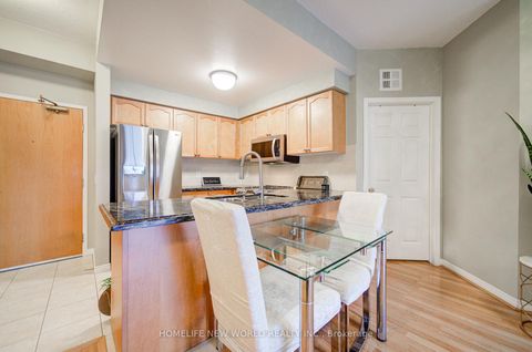 Photo 17 at 609 - 1 Maison Parc Court, Lakeview Estates, Vaughan