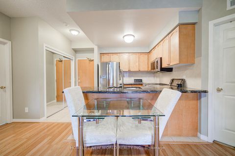 Photo 18 at 609 - 1 Maison Parc Court, Lakeview Estates, Vaughan