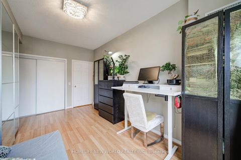 Photo 22 at 609 - 1 Maison Parc Court, Lakeview Estates, Vaughan