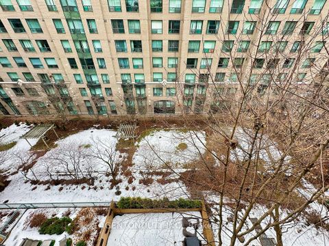 Photo 10 at 626 - 109 Front Street E, Waterfront Communities C8, Toronto