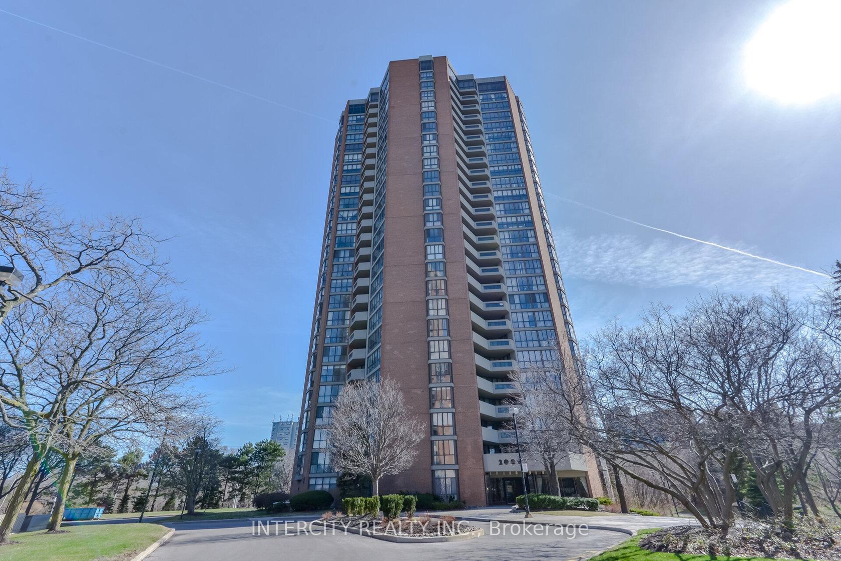 308 - 2000 Islington Avenue, The Westway, Toronto by Loree Meneguzzi Real Estate 308 - 2000 Islington Avenue, The Westway, Toronto
