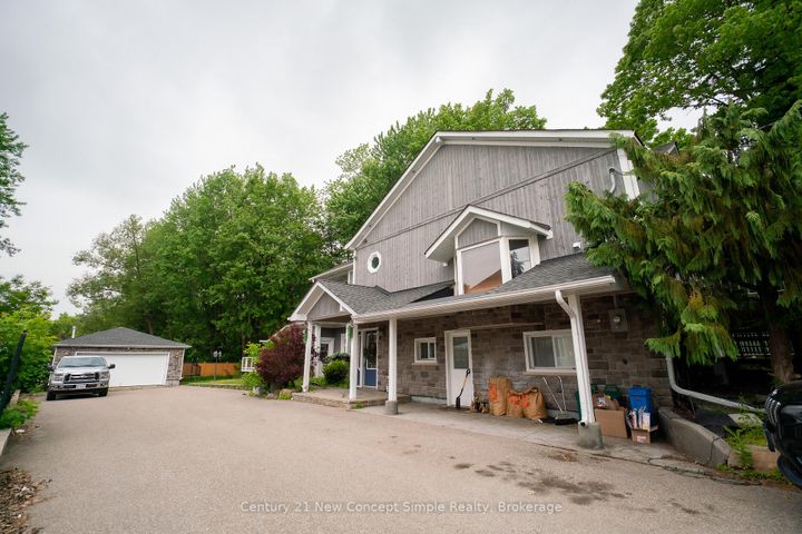 Photo 1 at 116 Moray Avenue, Oak Ridges Lake Wilcox, Richmond Hill