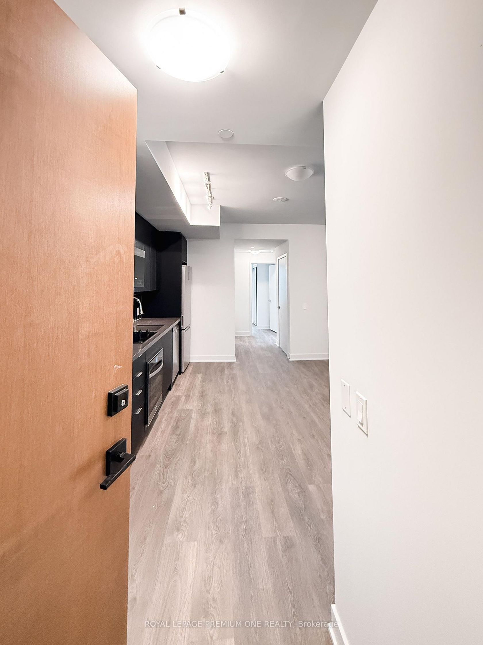 2404 - 2920 Highway 7, Concord, Vaughan photo number 2