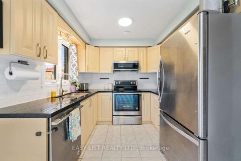 Photo 7 at 109 Whitney Place, Lakeview Estates, Vaughan