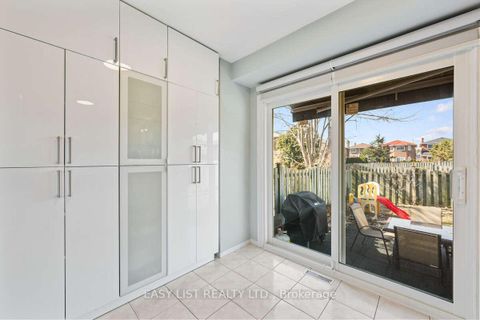 Photo 11 at 109 Whitney Place, Lakeview Estates, Vaughan