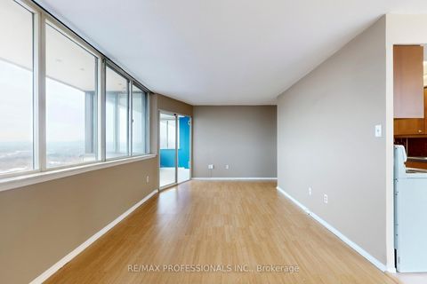 Photo 5 at 1911 - 10 Markbrook Lane, Jamestown, Toronto