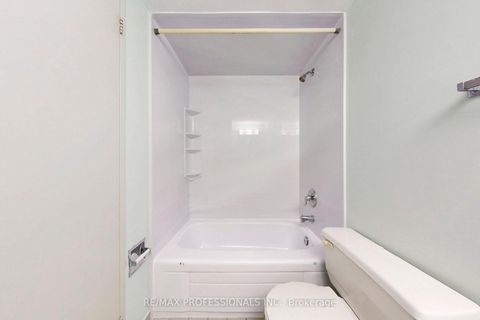 Photo 14 at 1911 - 10 Markbrook Lane, Jamestown, Toronto