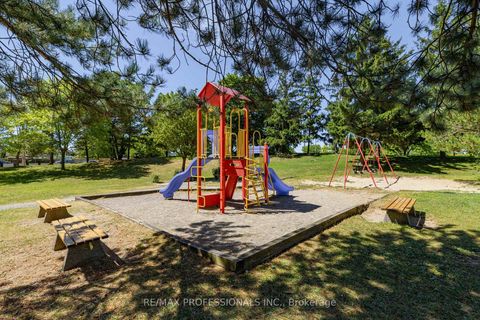 Photo 26 at 1911 - 10 Markbrook Lane, Jamestown, Toronto