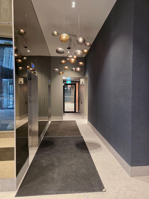 Photo 3 at 430 - 1720 Bayview Avenue, Mount Pleasant East, Toronto