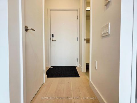 Photo 4 at 430 - 1720 Bayview Avenue, Mount Pleasant East, Toronto