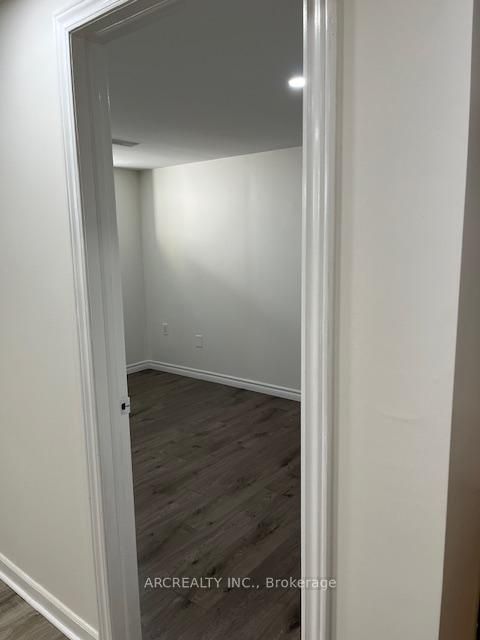 Photo 10 at 41 Canary Reed Court, Holly, Barrie