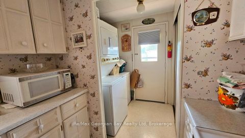 Photo 3 at 27 Mimosa Drive, Rural Innisfil, Innisfil