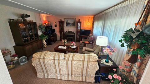 Photo 9 at 27 Mimosa Drive, Rural Innisfil, Innisfil