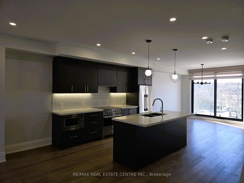 Photo 14 at 2 - 59 Charles Street, Central Newmarket, Newmarket