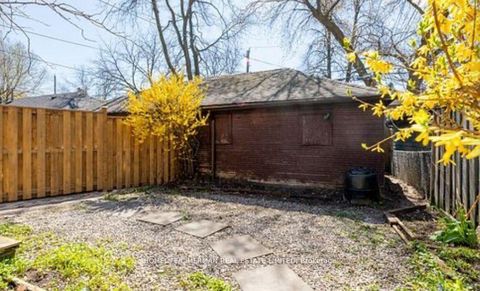 Photo 15 at 89 Ellsworth Avenue, Wychwood, Toronto