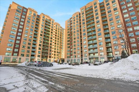 Photo 4 at 409 - 23 Oneida Crescent, Langstaff, Richmond Hill