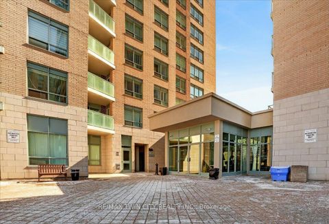 Photo 5 at 409 - 23 Oneida Crescent, Langstaff, Richmond Hill